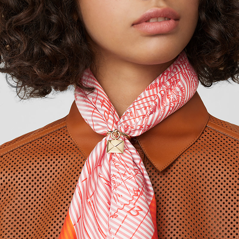 Loop Charms Enveloppe scarf 90 ring | Hermès Australia